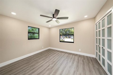 House in Tampa, Florida 3 bedrooms, 101.73 sq.m. № 1878203 - photo 11