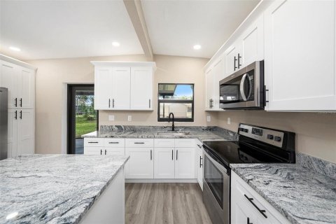 House in Tampa, Florida 3 bedrooms, 101.73 sq.m. № 1878203 - photo 7