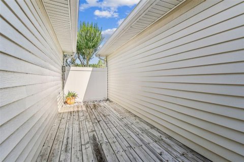 Condo in Lutz, Florida, 3 bedrooms  № 1745504 - photo 23
