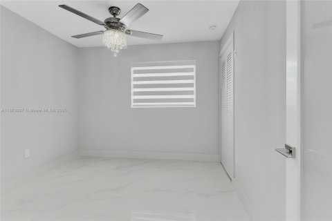 Casa en alquiler en Homestead, Florida, 4 dormitorios, 111.48 m2 № 1930177 - foto 19