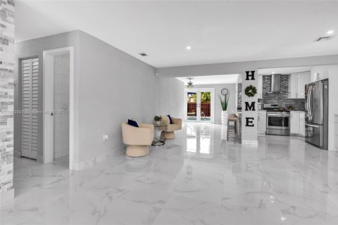 Casa en alquiler en Homestead, Florida, 4 dormitorios, 111.48 m2 № 1930177 - foto 15