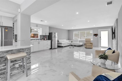 Casa en alquiler en Homestead, Florida, 4 dormitorios, 111.48 m2 № 1930177 - foto 11