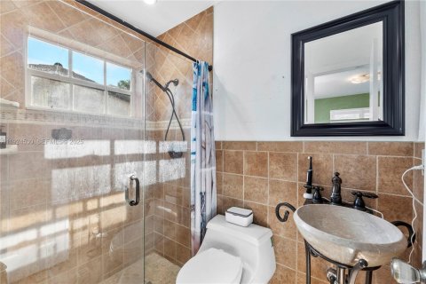 Casa en venta en Hollywood, Florida, 3 dormitorios, 156.82 m2 № 1982920 - foto 10