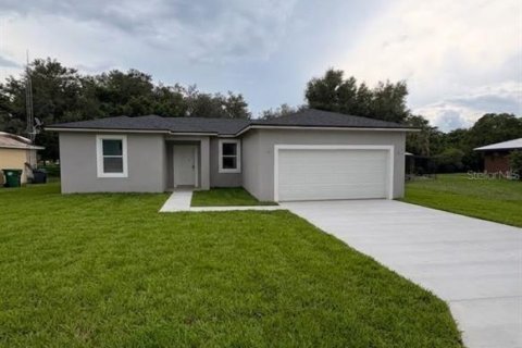 House in Avon Park, Florida 3 bedrooms, 139.35 sq.m. № 2391320