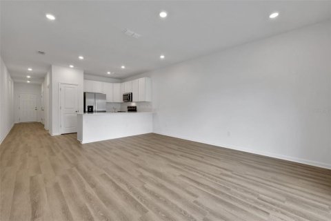 Townhouse in Jacksonville, Florida 3 bedrooms, 137.59 sq.m. № 1791124 - photo 13
