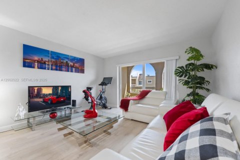 Copropriété à vendre à Miami, Floride: 1 chambre, 66.15 m2 № 2066276 - photo 4