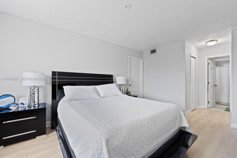 Copropriété à vendre à Miami, Floride: 1 chambre, 66.15 m2 № 2066276 - photo 10