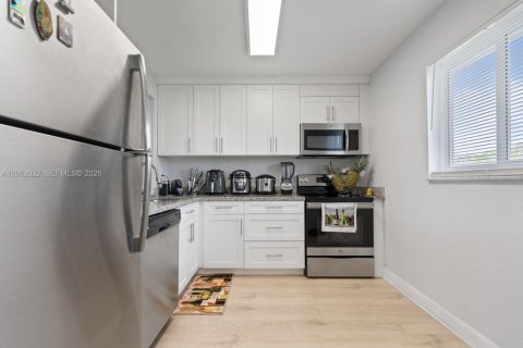 Copropriété à vendre à Miami, Floride: 1 chambre, 66.15 m2 № 2066276 - photo 7