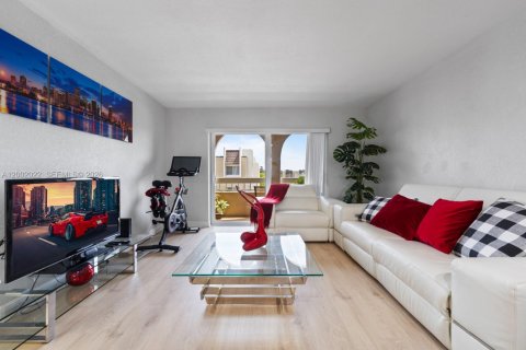 Copropriété à vendre à Miami, Floride: 1 chambre, 66.15 m2 № 2066276 - photo 3