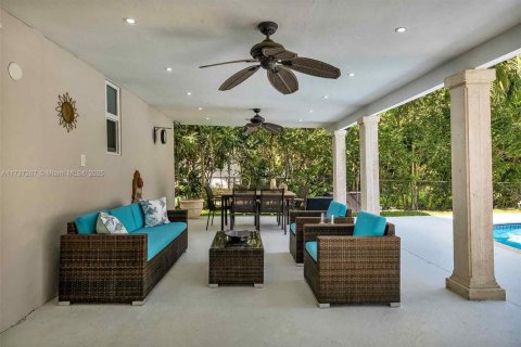 Casa en venta en Miami, Florida, 3 dormitorios, 204.01 m2 № 1692364 - foto 30