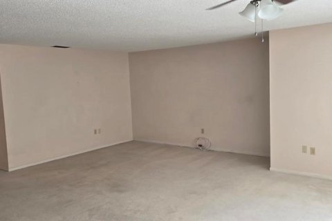 Condominio en alquiler en Saint Petersburg, Florida, 1 dormitorio, 98.01 m2 № 2418420 - foto 9
