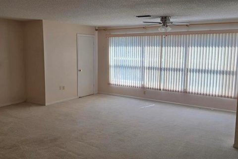 Condominio en alquiler en Saint Petersburg, Florida, 1 dormitorio, 98.01 m2 № 2418420 - foto 6