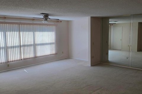 Condominio en alquiler en Saint Petersburg, Florida, 1 dormitorio, 98.01 m2 № 2418420 - foto 7