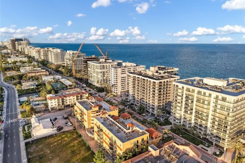 Condominio en alquiler en Surfside, Florida, 1 dormitorio, 67.82 m2 № 2025694 - foto 4