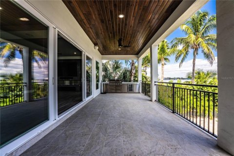 Villa ou maison à vendre à Saint Pete Beach, Floride: 4 chambres, 465.35 m2 № 2098447 - photo 24