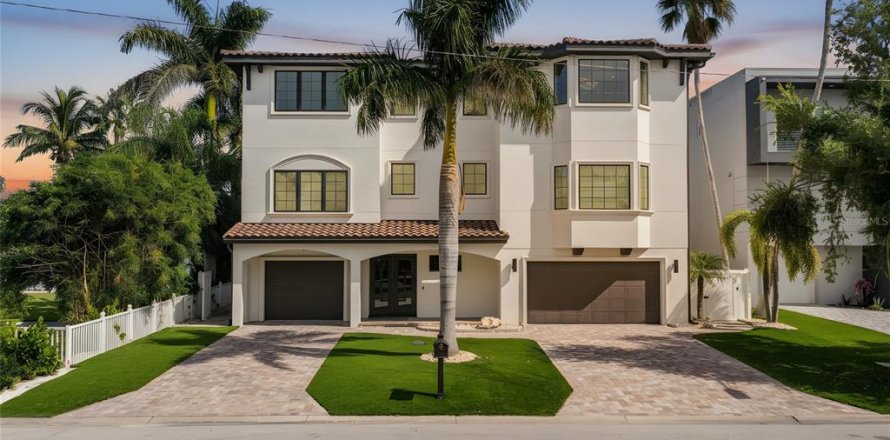 Villa ou maison à Saint Pete Beach, Floride 4 chambres, 465.35 m2 № 2098447