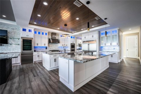 Villa ou maison à vendre à Saint Pete Beach, Floride: 4 chambres, 465.35 m2 № 2098447 - photo 12