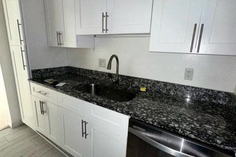 Copropriété à louer à Altamonte Springs, Floride: 2 chambres, 83.33 m2 № 2102413 - photo 10