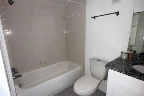 Copropriété à louer à Altamonte Springs, Floride: 2 chambres, 83.33 m2 № 2102413 - photo 12
