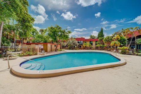 Copropriété à louer à North Miami Beach, Floride: 2 chambres, 130.06 m2 № 2421076 - photo 21
