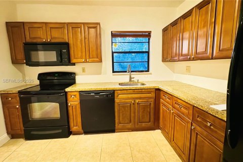 Copropriété à louer à North Miami Beach, Floride: 2 chambres, 130.06 m2 № 2421076 - photo 19