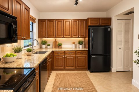 Copropriété à louer à North Miami Beach, Floride: 2 chambres, 130.06 m2 № 2421076 - photo 5