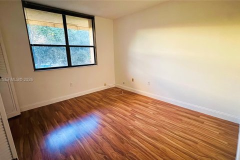 Copropriété à louer à North Miami Beach, Floride: 2 chambres, 130.06 m2 № 2421076 - photo 12