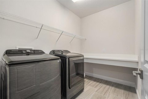 Casa en alquiler en Tarpon Springs, Florida, 5 dormitorios, 265.51 m2 № 1905094 - foto 19