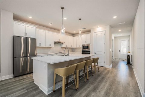Casa en alquiler en Tarpon Springs, Florida, 5 dormitorios, 265.51 m2 № 1905094 - foto 17