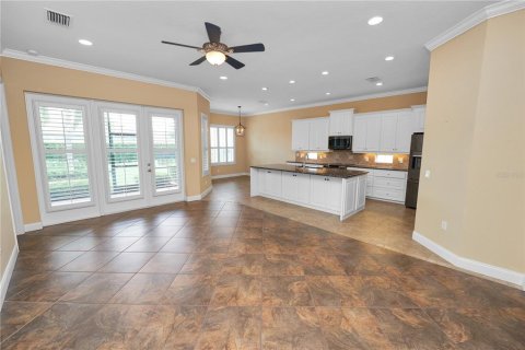 House in Lakeland, Florida 2 bedrooms, 178.65 sq.m. № 1725205 - photo 12
