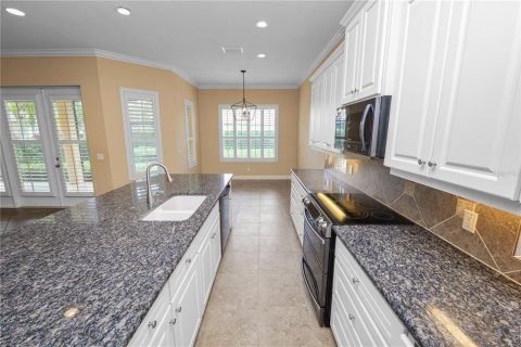 House in Lakeland, Florida 2 bedrooms, 178.65 sq.m. № 1725205 - photo 14