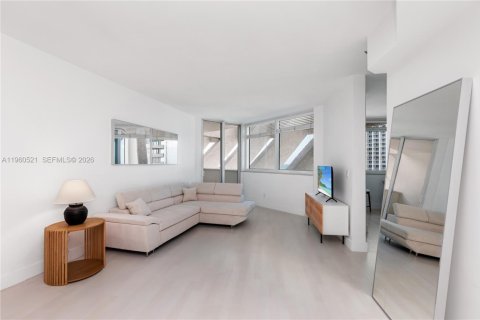 Condominio en venta en Miami Beach, Florida, 1 dormitorio, 107.77 m2 № 2027643 - foto 6