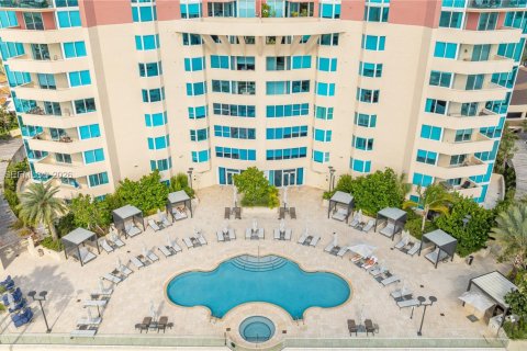 Condominio en venta en Miami Beach, Florida, 1 dormitorio, 107.77 m2 № 2027643 - foto 29