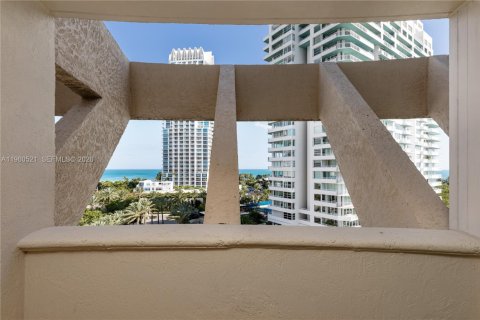 Condominio en venta en Miami Beach, Florida, 1 dormitorio, 107.77 m2 № 2027643 - foto 25