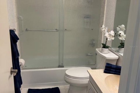 Condominio en venta en Bradenton, Florida, 1 dormitorio, 70.23 m2 № 2094260 - foto 20