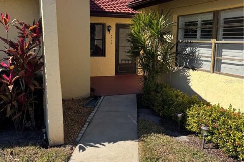 Condominio en Bradenton, Florida, 1 dormitorio № 2094260