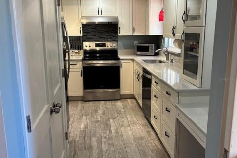 Condominio en venta en Bradenton, Florida, 1 dormitorio, 70.23 m2 № 2094260 - foto 4