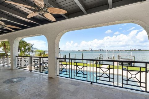 Villa ou maison à vendre à Tierra Verde, Floride: 4 chambres, 359.35 m2 № 1687852 - photo 27