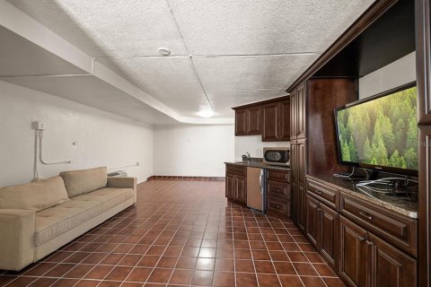 House in Tierra Verde, Florida 4 bedrooms, 359.35 sq.m. № 1687852 - photo 24