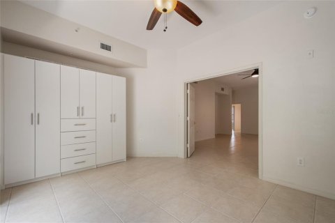 Condo in Celebration, Florida, 3 bedrooms  № 1829846 - photo 21