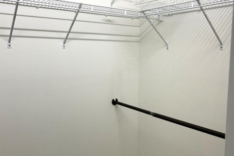 Villa ou maison à louer à Stuart, Floride: 2 chambres, 162.39 m2 № 2401832 - photo 21