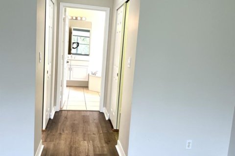Villa ou maison à louer à Stuart, Floride: 2 chambres, 162.39 m2 № 2401832 - photo 19