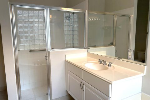 Villa ou maison à louer à Stuart, Floride: 2 chambres, 162.39 m2 № 2401832 - photo 22