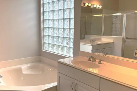 Villa ou maison à louer à Stuart, Floride: 2 chambres, 162.39 m2 № 2401832 - photo 23