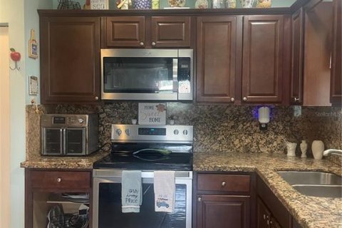 House in Davie, Florida 3 bedrooms, 149.39 sq.m. № 1877302 - photo 11