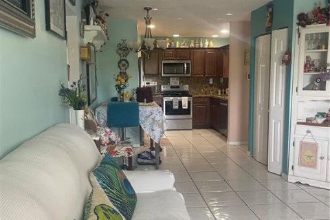 House in Davie, Florida 3 bedrooms, 149.39 sq.m. № 1877302 - photo 19
