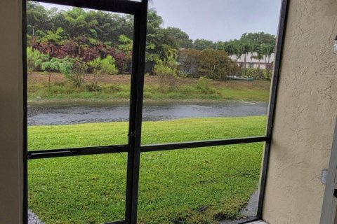 Condominio en venta en Coral Springs, Florida, 2 dormitorios, 82.87 m2 № 1227031 - foto 1