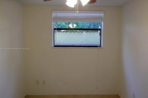 Propiedad comercial en venta en Sunrise, Florida, 621.61 m2 № 1851990 - foto 10