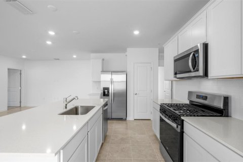 House in Bradenton, Florida 4 bedrooms, 146.79 sq.m. № 2259511 - photo 5