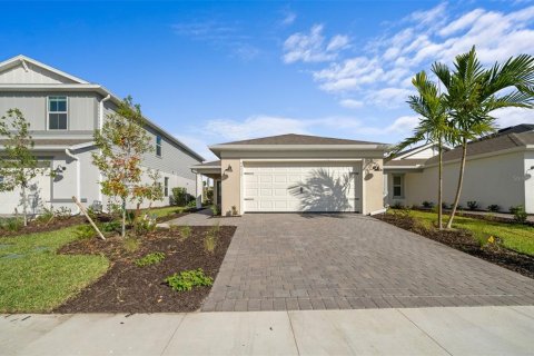 House in Bradenton, Florida 4 bedrooms, 146.79 sq.m. № 2259511